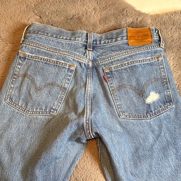 Levi's Light Blue Wedgie Straight Leg Jeans - Picture 2 of 7